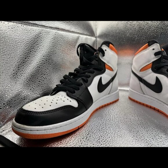 RARE‎ 🚀 Size 11 - Jordan 1 Retro High Electro Orange White Leather 555088-180 - Picture 5 of 11